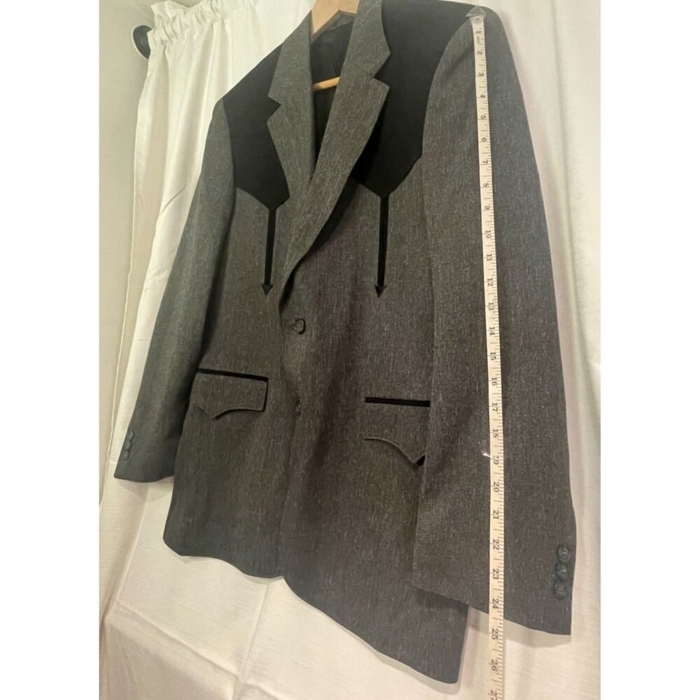 JA7053- Men’s Gray Blazer with Black Contrast Panels Two Button Structured Jacke - Picture 5 of 11